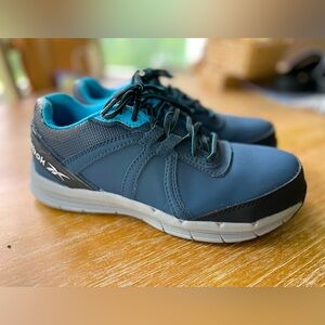 Women’s Reebok Guide Work Steel Toe Work Cross Trainer Style #RB354 size 9